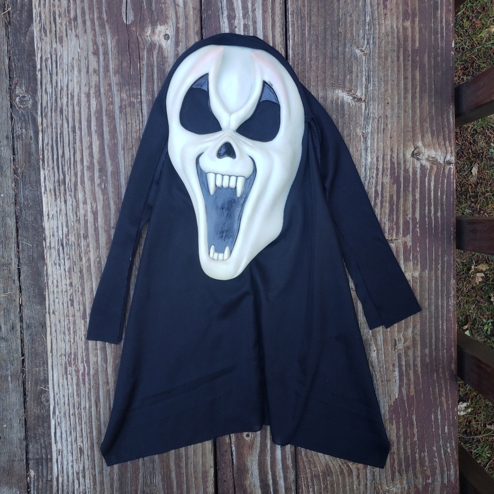 Vintage Easter Unlimited VAMPIRE Fangs/Teeth Ghostface Scream Mask With DEFECTS